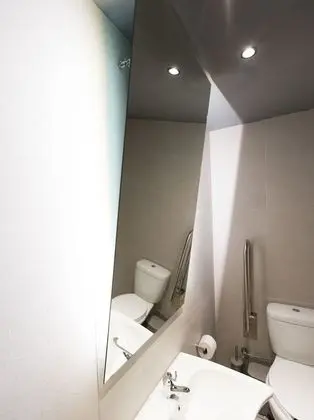 İki Ayrı Yataklı Oda, 2 Tek Kişilik Yatak, Engellilere Uygun, Sigara İçilmez