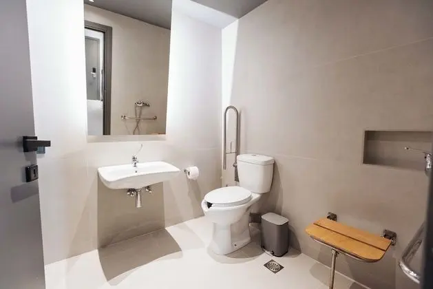 İki Ayrı Yataklı Oda, 2 Tek Kişilik Yatak, Engellilere Uygun, Sigara İçilmez