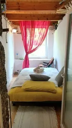 Ev, 1 Büyük (Queen) Boy Yatak ve Çekyat