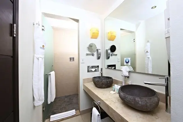Royale Elite Superior Room