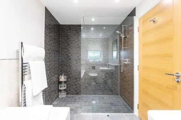Luxury Tek Büyük veya İki Ayrı Yataklı Oda (King Room)