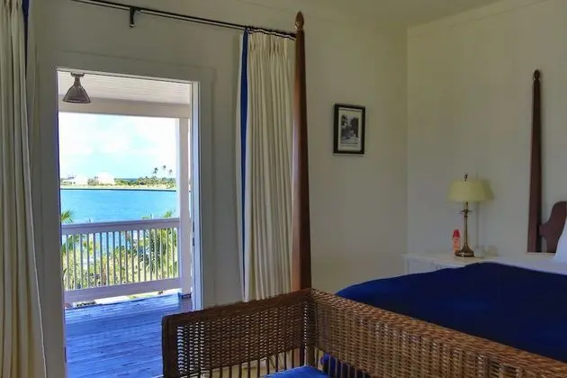 Master Suite - 1 King Bed (Harbor View)