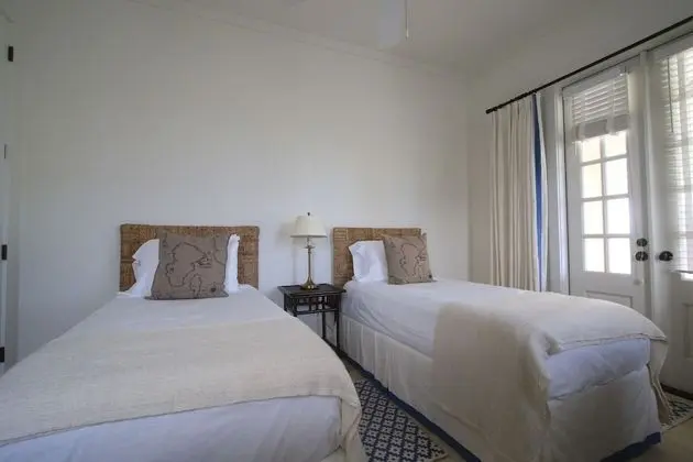 Town Cottage - 2 Twin Beds