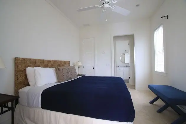 Town Cottage Room - 1 King Bed