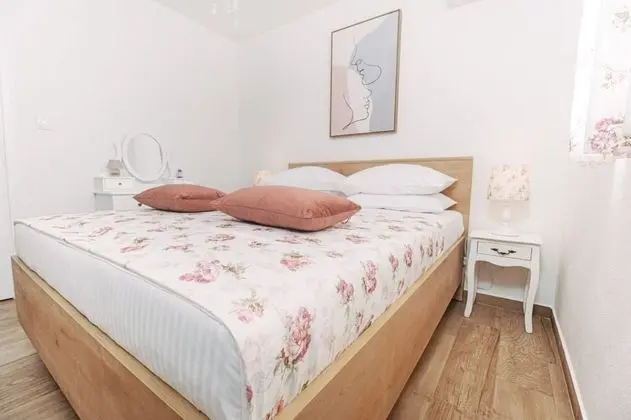 Apart Daire (Sandra - quiet & close to the beach -)