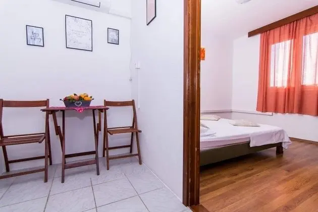 Apart Daire (Sandra - quiet & close to the beach -)