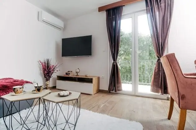 Apart Daire (Sandra - quiet & close to the beach -)
