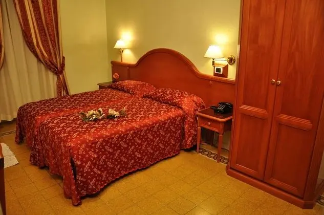 Economy Tek Büyük veya İki Ayrı Yataklı Oda, Sigara İçilmez, Ortak Banyo (External bathroom)