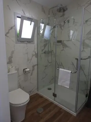 Comfort Tek Büyük Yataklı Oda, Engellilere Uygun, Özel Banyo (Cama de matrimonio)