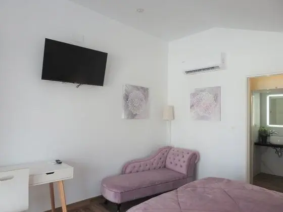 Superior Tek Büyük Yataklı Oda, Özel Banyo, Bahçe Manzaralı
