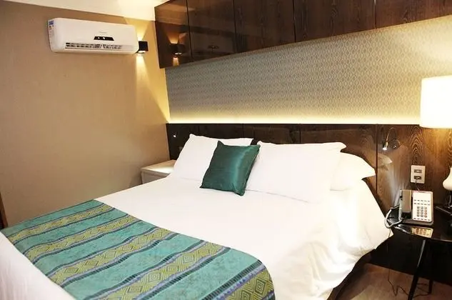 Luxury Tek Büyük Yataklı Oda