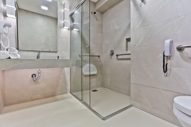 Luxury Tek Büyük Yataklı Oda (Adaptado)