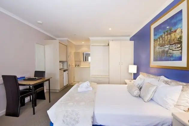 Standard Oda, 1 Büyük (Queen) Boy Yatak, Koy Manzaralı