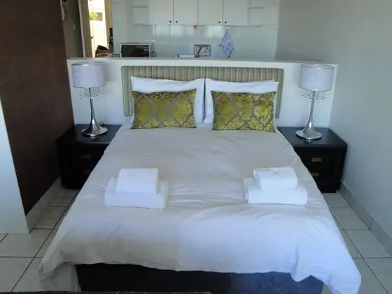 Stüdyo, 1 Büyük (Queen) Boy Yatak