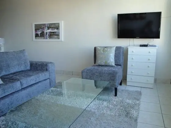 Stüdyo, 1 Büyük (Queen) Boy Yatak