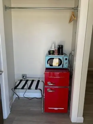 Basic Oda, 1 Büyük (Queen) Boy Yatak