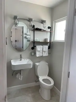 Basic Oda, 1 Büyük (Queen) Boy Yatak