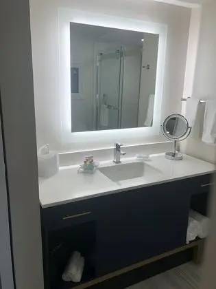 Premium Oda, 2 Büyük (Queen) Boy Yatak