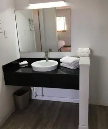 Basic Tek Büyük Yataklı Oda