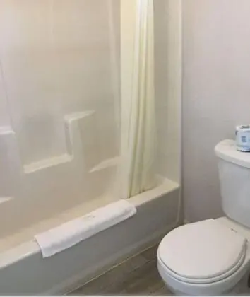 Basic Tek Büyük Yataklı Oda