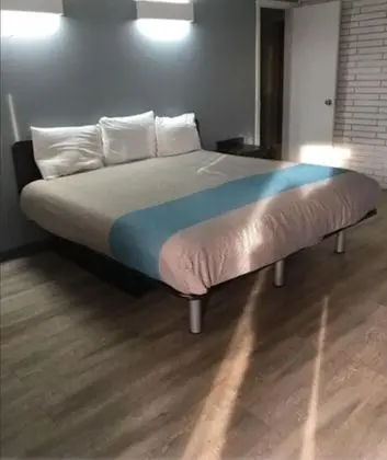 Büyük Yataklı Tek Kişilik Oda