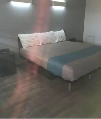 Büyük Yataklı Tek Kişilik Oda