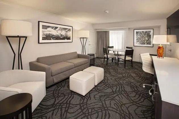 Premium Family Suite