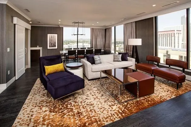 Premium Signature Suite I