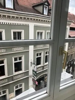 Tek Büyük Yataklı Oda (Street)
