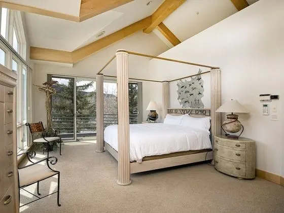 Ev (Sandstone Chalet)