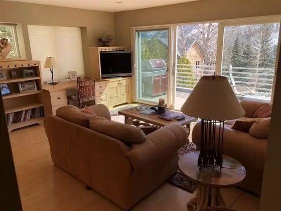 Ev (Sandstone Chalet)