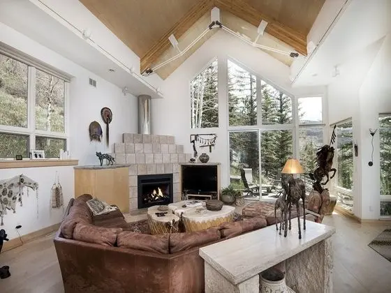 Ev (Sandstone Chalet)