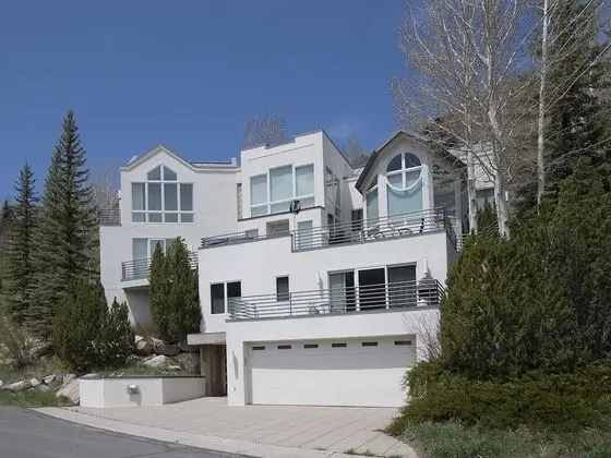 Ev (Sandstone Chalet)