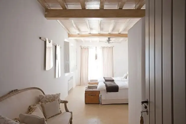 Ev