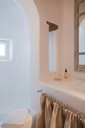 Ev