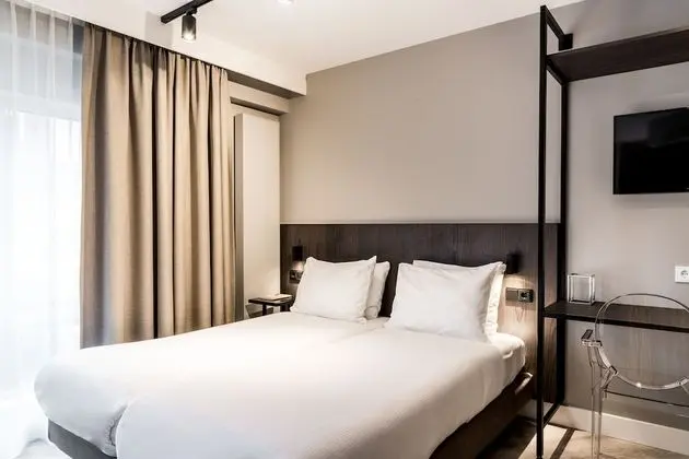 Comfort Tek Büyük veya İki Ayrı Yataklı Oda