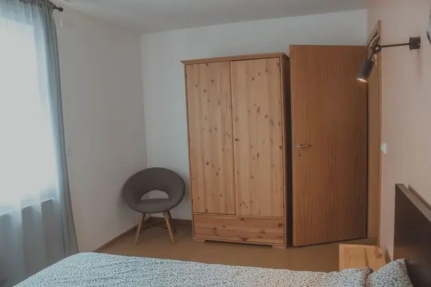 Basic Tek Büyük veya İki Ayrı Yataklı Oda, Ortak Banyo