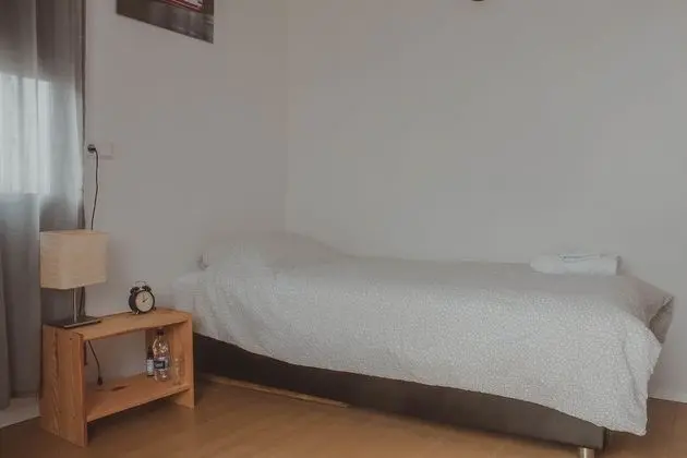 Basic Tek Büyük veya İki Ayrı Yataklı Oda, Ortak Banyo