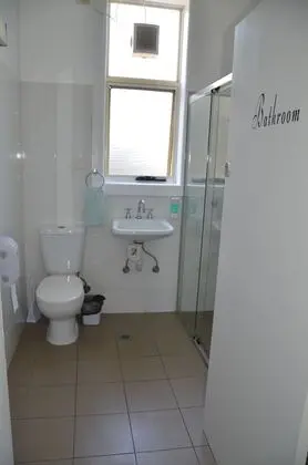 Tek Büyük Yataklı Oda, 1 Büyük (Queen) Boy Yatak, Ortak Banyo