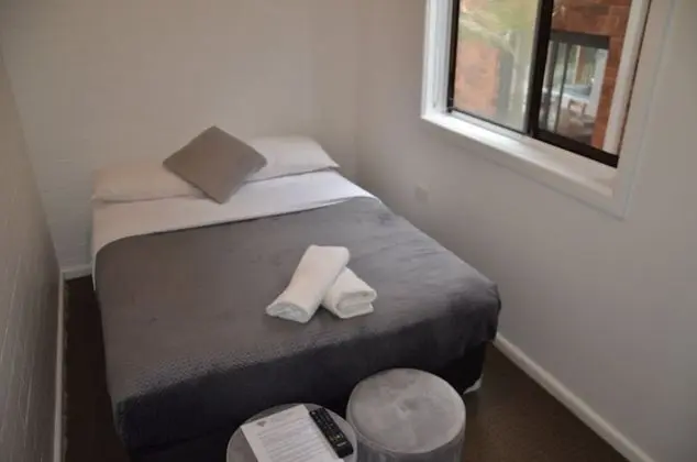 Tek Büyük Yataklı Oda, 1 Çift Kişilik Yatak, Ortak Banyo