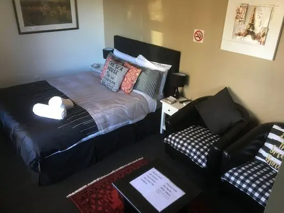 Tek Büyük Yataklı Oda (Room 1 )