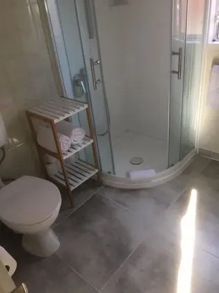 Üç Kişilik Oda (Room 2 )