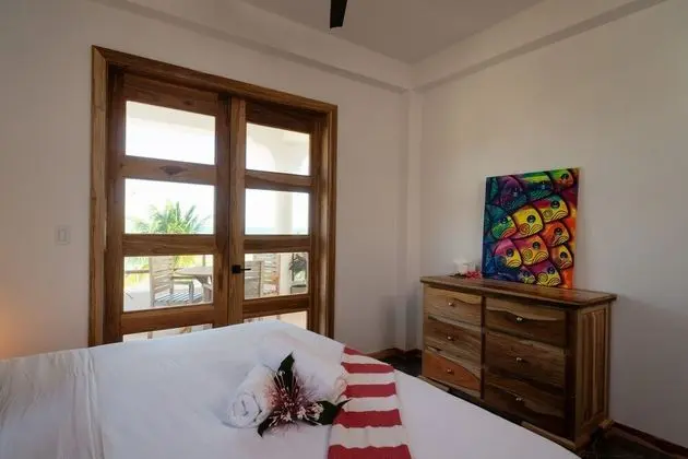 Daire, 3 Yatak Odası, Okyanus Manzaralı, Denize Sıfır