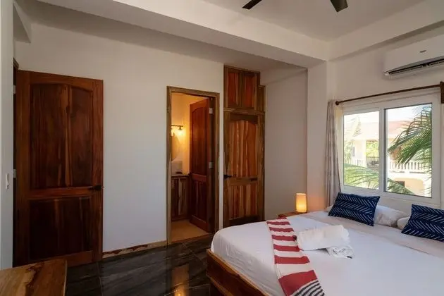 Daire, 3 Yatak Odası, Okyanus Manzaralı, Denize Sıfır