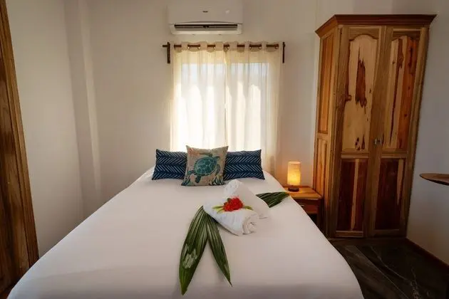 Daire, 3 Yatak Odası, Okyanus Manzaralı, Denize Sıfır