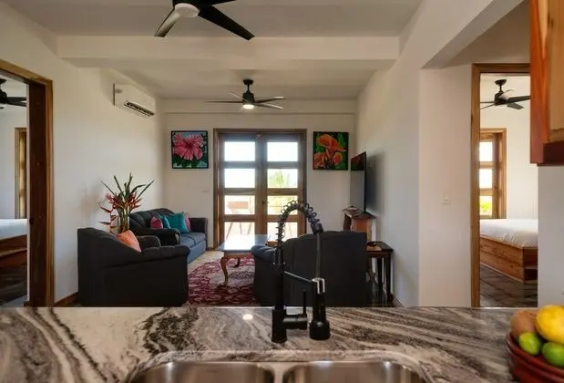Daire, 3 Yatak Odası, Okyanus Manzaralı, Denize Sıfır