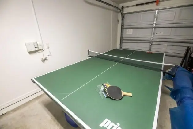 Ev