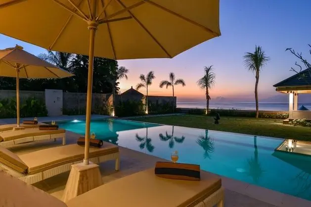 Luxury Villa, 4 Yatak Odası, Kişiye Özel Havuzlu, Plaj Manzaralı