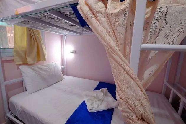 Mixed Dormitory with Air Conditioning