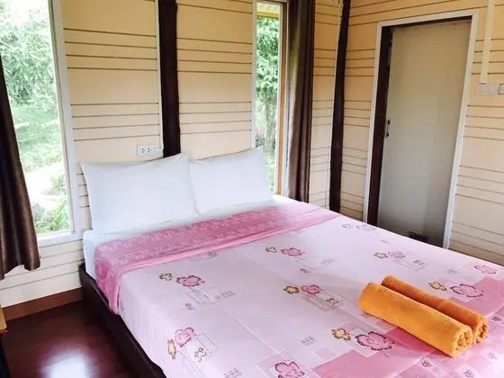Superior Bungalow with Garden View